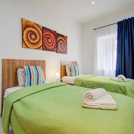 St Julians 2 Bedroom Apartment With Commanding Seaviews By Shortletsmalta Saint Julian's Bagian luar foto