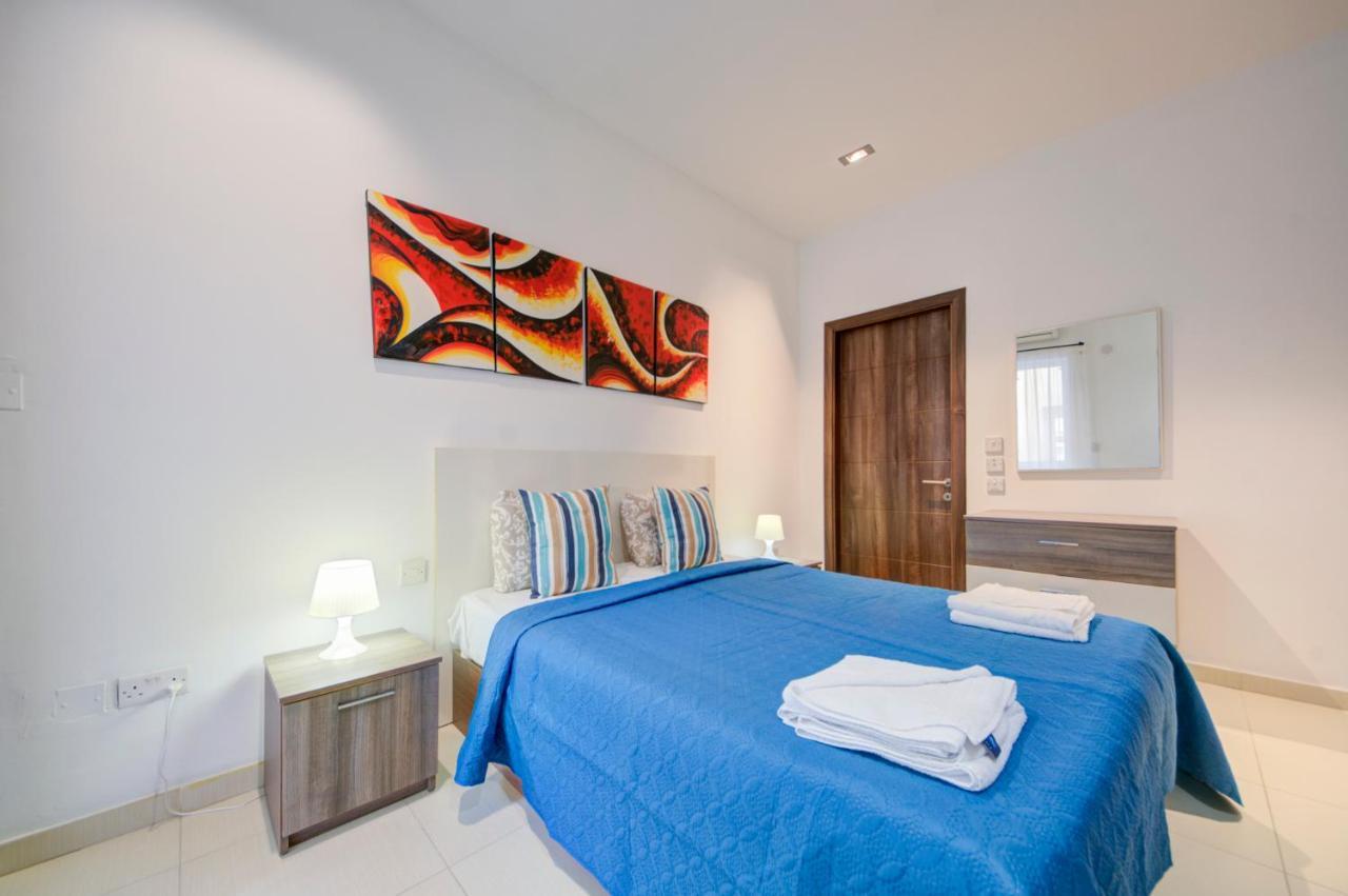 St Julians 2 Bedroom Apartment With Commanding Seaviews By Shortletsmalta Saint Julian's Bagian luar foto