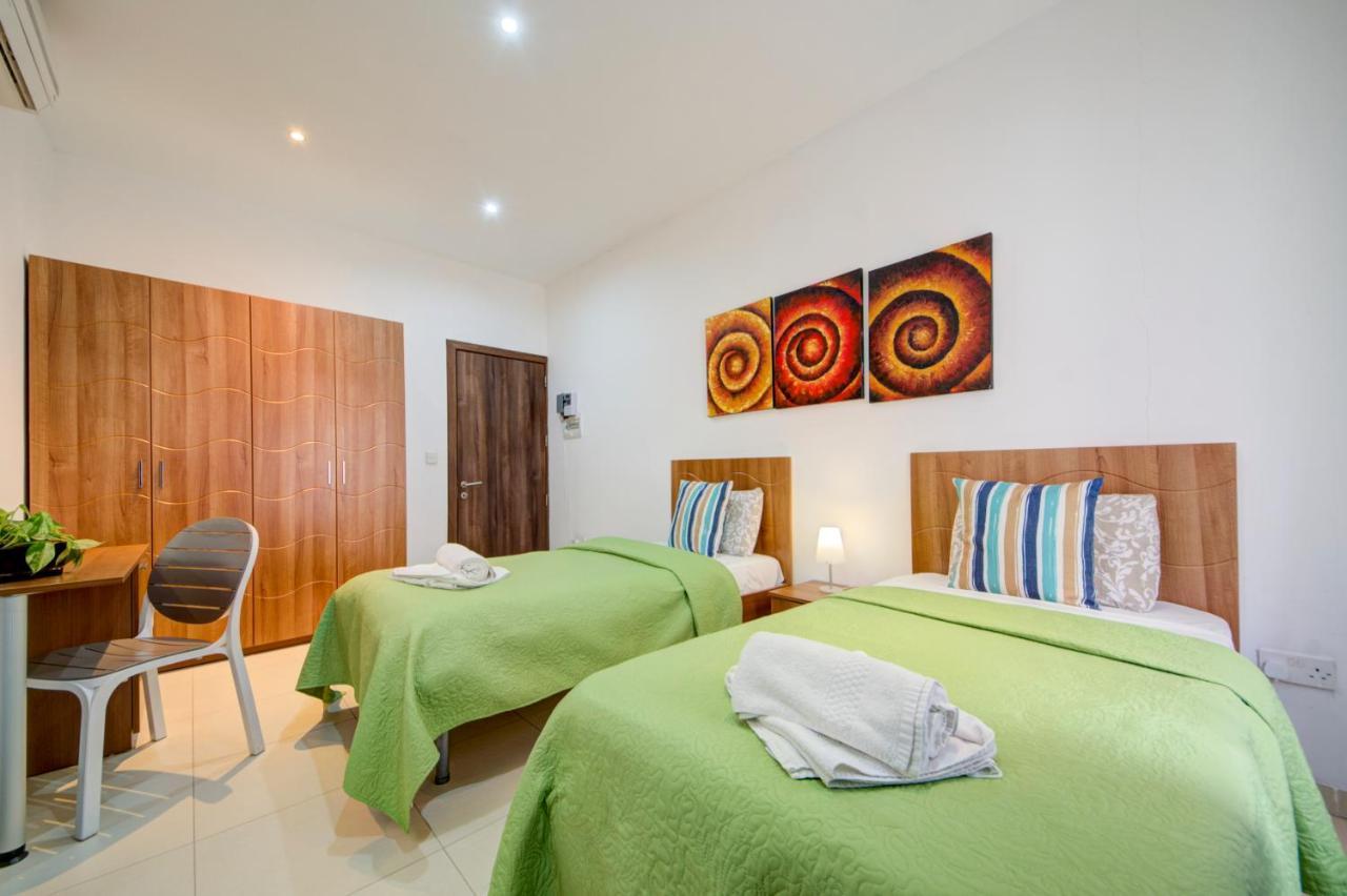 St Julians 2 Bedroom Apartment With Commanding Seaviews By Shortletsmalta Saint Julian's Bagian luar foto
