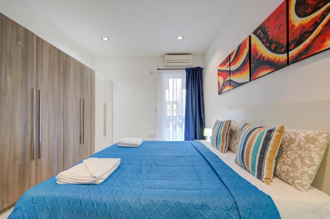 St Julians 2 Bedroom Apartment With Commanding Seaviews By Shortletsmalta Saint Julian's Bagian luar foto